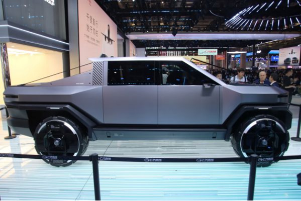 廣汽領(lǐng)程電動(dòng)皮卡概念車引領(lǐng)“全域”創(chuàng)新528.jpg