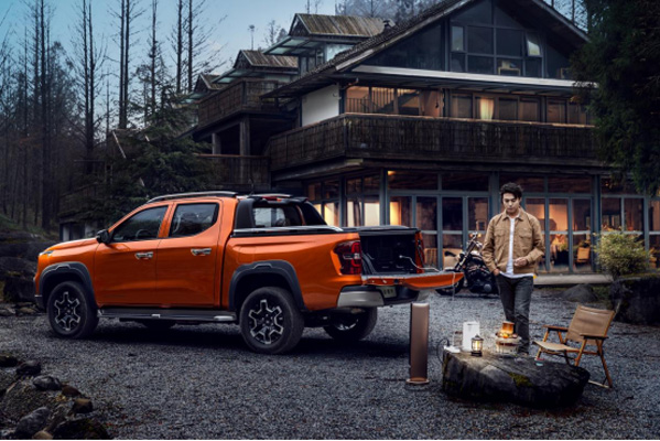 行業(yè)首創(chuàng)30kW超級(jí)外放電,長(zhǎng)安獵手K50全系上市,售價(jià)12.79萬(wàn)元起0829 12:35(給新建)665.jpg