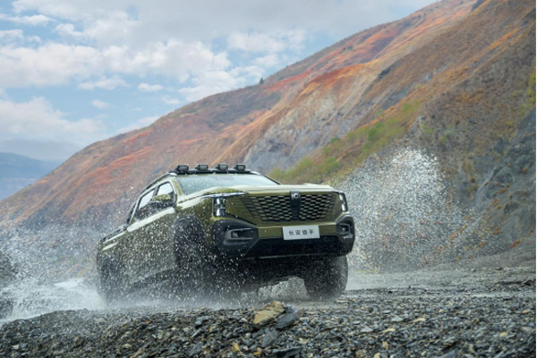 行業(yè)首創(chuàng)30kW超級(jí)外放電,長(zhǎng)安獵手K50全系上市,售價(jià)12.79萬(wàn)元起0829 12:35(給新建)1243.jpg