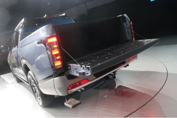 引領(lǐng)皮卡新進(jìn)階 鄭州日產(chǎn)全球化產(chǎn)品突破在即1573.jpg