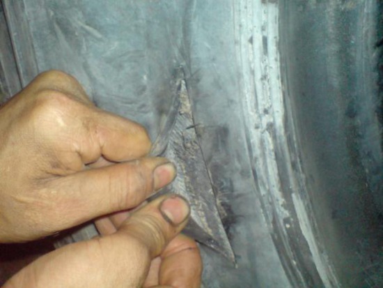 進(jìn)入爆胎高發(fā)期 夏季行車防爆胎全攻略