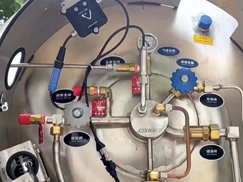 úڰ壡һLNG܇ƿʹָ