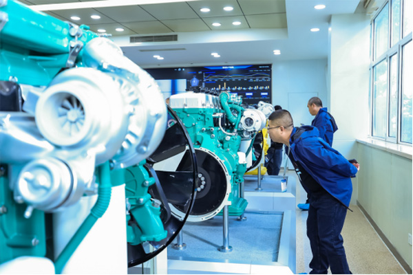 11.1 “金九銀十”商用車市場誰主沉浮?一汽解放以實力作答2253.jpg