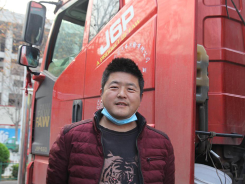 奔波在西南,幸好有解放卡車相陪伴