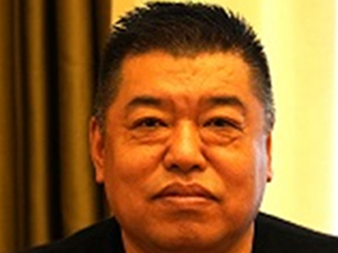 助力疆煤外運(yùn) 聯(lián)合重卡跑出“加速度”