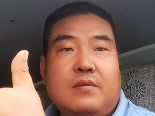 權(quán)太平:我用慶鈴五十鈴輕卡運(yùn)輸挖掘機(jī),給力