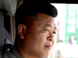 靠著德龍X6000,月月都在公司拿節(jié)油獎,拿到手軟