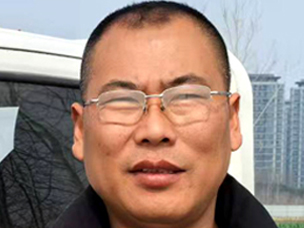 中年男人的浪漫:我用奧鈴新能源純電小卡在紅綠燈下寫詩