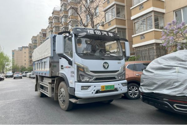 北京建筑垃圾清運(yùn) 瑞沃純電自卸車(chē)擔(dān)當(dāng)重任(修改后給企業(yè)審)4-22439.jpg