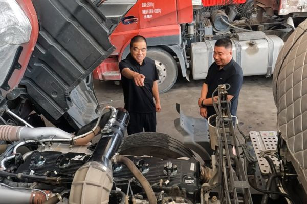 龍擎效能成就高效物流 河南布鞋之都發(fā)展再添新動能(給新建)1119.jpg