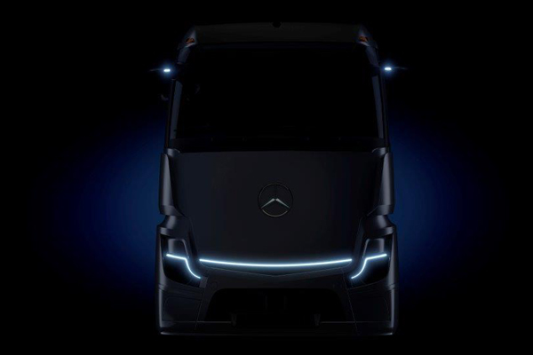 圖1. 梅賽德斯-奔馳eActros LongHaul純電動(dòng)長途卡車將亮相9月IAA國際商用車展.jpg