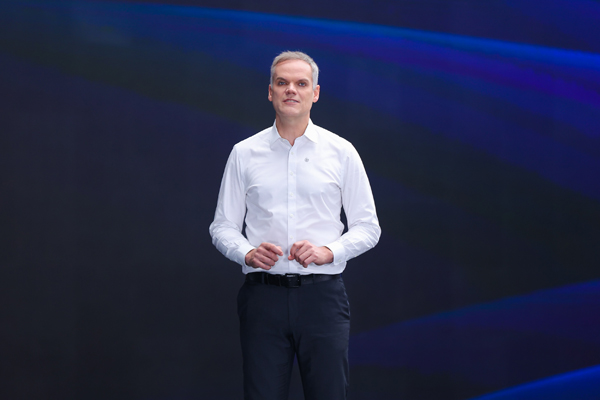 戴姆勒(中國)商用車投資有限公司研發(fā)副總裁克利維爾(Marcus Kliewer).jpg