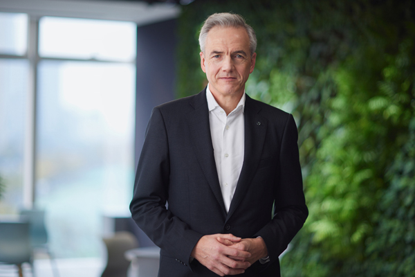 戴姆勒卡車控股公司董事會(huì)成員,亞洲業(yè)務(wù)負(fù)責(zé)人戴明楷(Karl Deppen).jpg