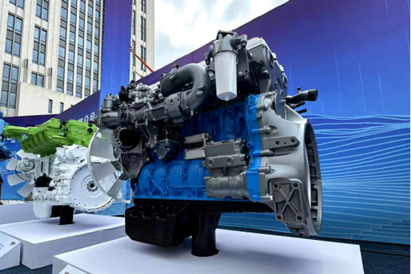 (卡車之友)濰柴礦山動(dòng)力第二代新品重磅發(fā)布 為全球礦山行業(yè)提供“中國動(dòng)力方案”給新建1397.jpg