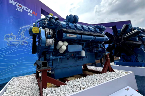 (卡車之友)濰柴礦山動(dòng)力第二代新品重磅發(fā)布 為全球礦山行業(yè)提供“中國動(dòng)力方案”給新建895.jpg