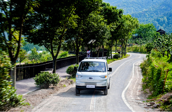 開瑞小卡雙排王上“新” 開瑞圍繞客戶打造核心競(jìng)爭(zhēng)力(給新建)1673.jpg