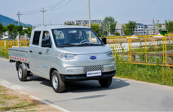 開瑞小卡雙排王上“新” 開瑞圍繞客戶打造核心競(jìng)爭(zhēng)力(給新建)1338.jpg