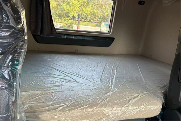 歐曼星輝 16L 大馬力燃?xì)鉅恳囥y川上市 57 臺首日訂單印證西北物流破局實力(定)(2)1443.jpg