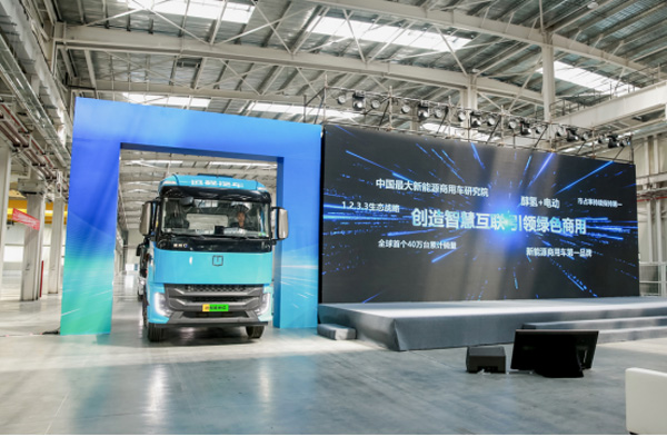 【0811初審-卡車之友】塞北春雷動,醇氫破堅冰:液態(tài)新能源開啟內(nèi)蒙古綠色運輸新紀(jì)元(配圖給企業(yè)審并給新建發(fā))206.j