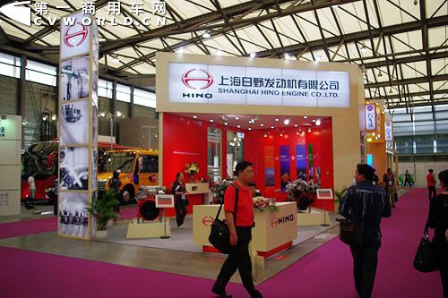 2款國四機亮相 上海日野參展道路運輸展