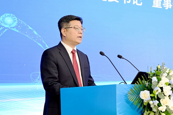 法士特集團黨委書記、董事長馬旭耀 .jpg