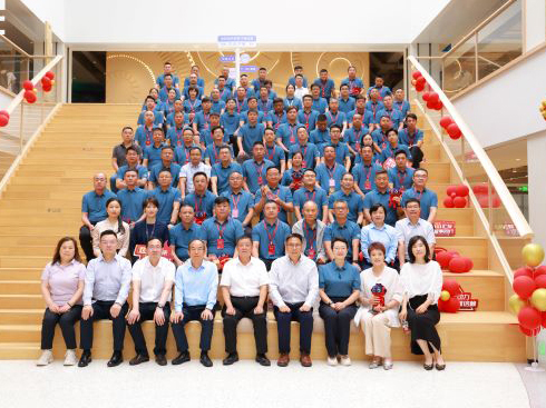 老友匯五周年 東風(fēng)康明斯老友相聚打開話匣子