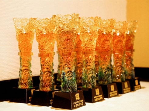 歐馬可清障車榮獲第八屆意見(jiàn)領(lǐng)袖推薦專用車市場(chǎng)年度車型大獎(jiǎng)