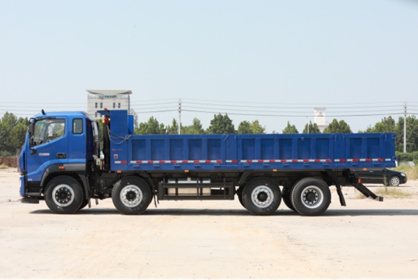 滿足不同市場需求 實拍大金剛ES7(8x2)國六工程車(改1)636.jpg