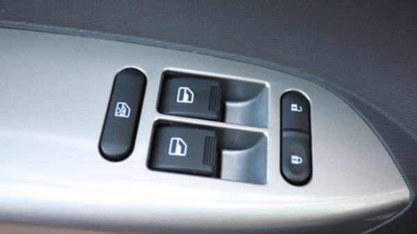 滿足不同市場需求 實拍大金剛ES7(8x2)國六工程車(改1)828.jpg