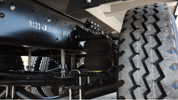 滿足不同市場需求 實拍大金剛ES7(8x2)國六工程車(改1)1460.jpg