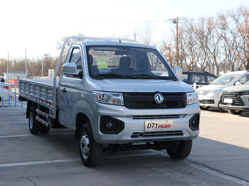 1.8米寬駕駛室 實(shí)拍東風(fēng)小康D71PLUS/D72PLUS