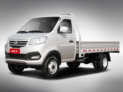 尖頭+后雙胎+輕卡式直通大梁 跨越王X3實力不容小覷