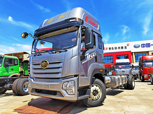 260馬力+AMT 解放青汽又一“悍將”JK6實拍解析