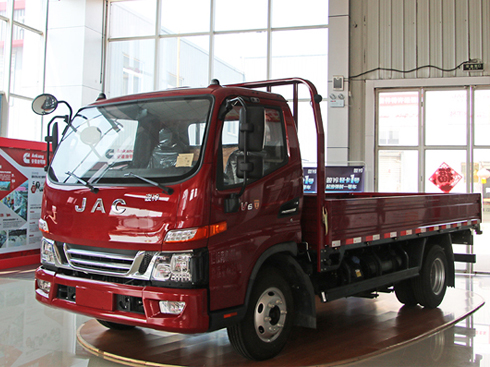 超強口碑獲市場認可 實拍江淮1卡駿鈴V6