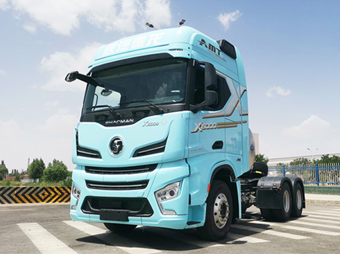 省氣可靠 動力強勁 陜汽德龍X6000 LNG車型靜態(tài)解析