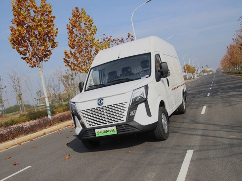 大方量 長續(xù)航 御風(fēng)V9E純電大VAN新典范