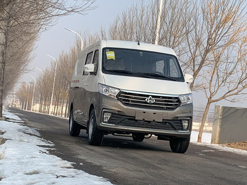 大空間 強動力,長安跨越星V5城配先鋒