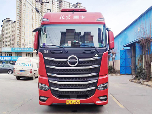 省氣省心 高效安全 劉艷超“圈粉”北京重卡燃氣車