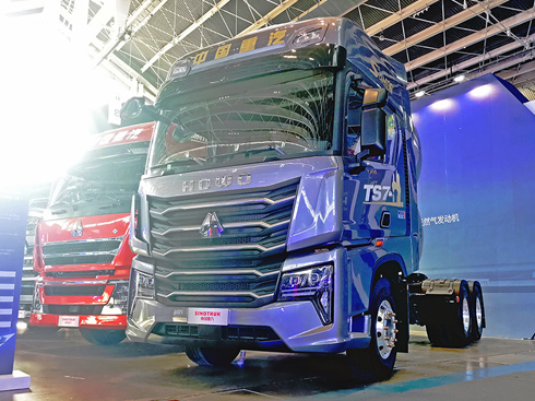 豪沃TS7-H燃氣牽引車:極智科技,高效節(jié)氣