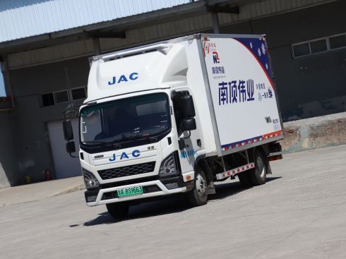 冷藏配送時不我待 江淮領(lǐng)跑純電輕卡實力搶鮮