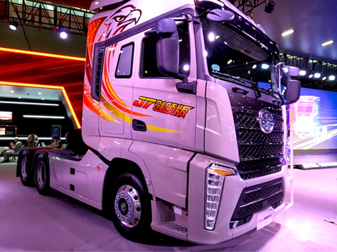 極致智能 極致節(jié)油 解放J7創(chuàng)領(lǐng)版領(lǐng)馭新時代