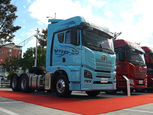 內(nèi)外煥新 動(dòng)力升級(jí) 解放JH6智尊版強(qiáng)者恒強(qiáng)