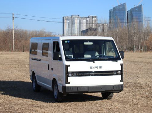 鑫源E3L客運(yùn)版 新能源VAN里的“高大全”