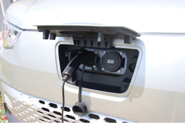 時尚 好開 省錢 價格合適 開瑞小卡雙排王X3 電動586.jpg