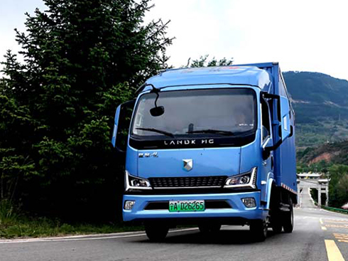 以實(shí)力征服天險(xiǎn) 濰柴藍(lán)擎純電重載版六盤山極限挑戰(zhàn)評(píng)測(cè)