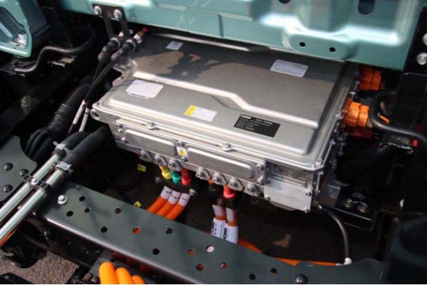 4米4廂長(zhǎng) 能量智控 徐工漢界輕卡重塑價(jià)值邊界(審核并修改過(guò))1314.jpg