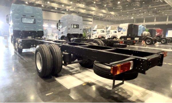 【卡車之友】H7 Pro 6×2冷藏車產(chǎn)品稿V1.31223.jpg