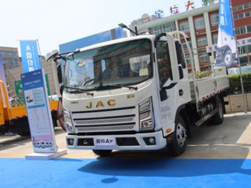 超強(qiáng)動(dòng)力“大床房車(chē)” 寬體駿鈴A7領(lǐng)航新貨運(yùn)