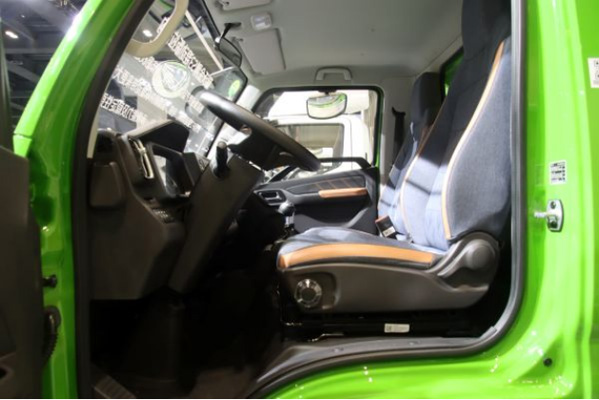 油電雙擎 高效運(yùn)營(yíng) 瑞沃金剛S3混動(dòng)版成為城建工程運(yùn)輸新選擇1886.jpg