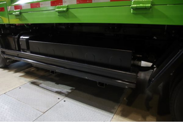 油電雙擎 高效運(yùn)營(yíng) 瑞沃金剛S3混動(dòng)版成為城建工程運(yùn)輸新選擇1196.jpg